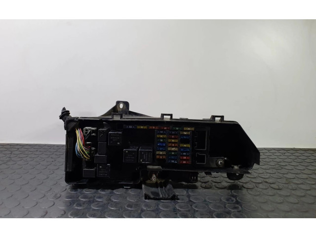 Блок предохранителей 9494210   Volvo S80
