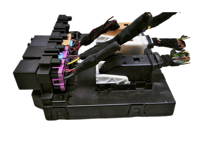 Pojistková skříňka Řídící jednotka BSM 8P0907063H Audi TT TTS Mk2 2010