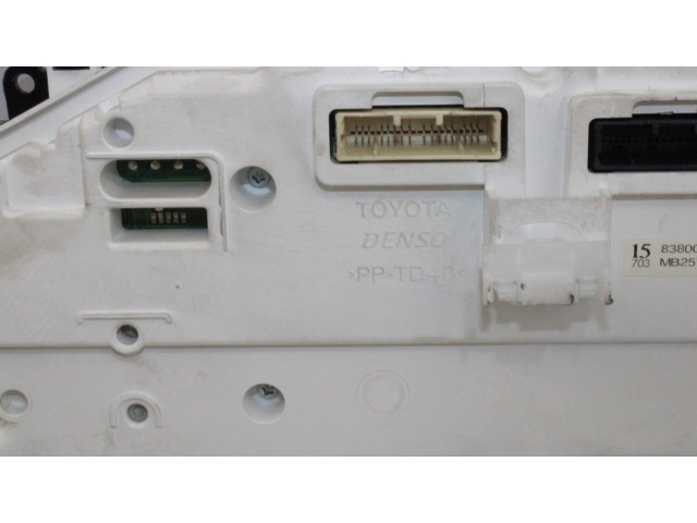 Přístrojová deska  Toyota Corolla E20 2019 83800F2Y70  