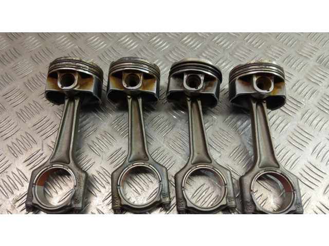  Поршень B48 7620971  BMW X3 G01 для бензинового двигателя 2.0