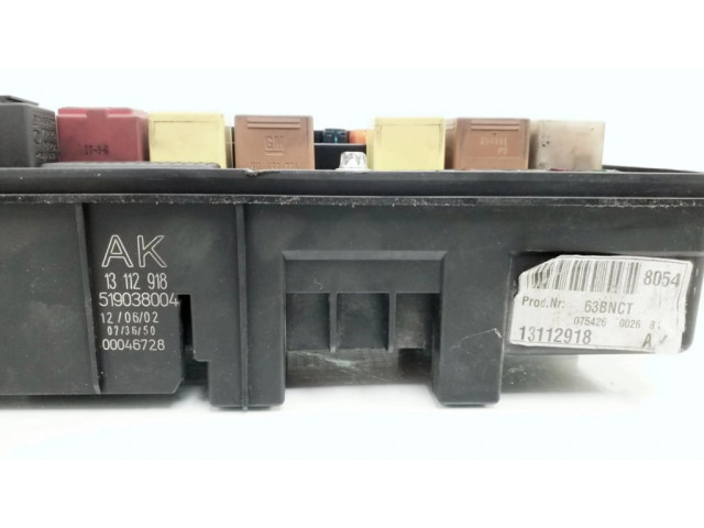 Pojistková skříňka 13112918, AK Opel Vectra C 2002