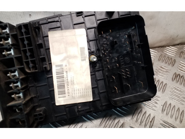 Pojistková skříňka 3C0937125A, 1K0937132F Volkswagen Tiguan 2013