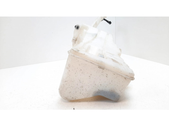 Бачок оконной жидкости