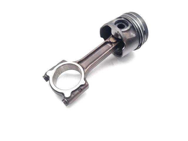 Píst K9K766 Renault Clio III K9K766