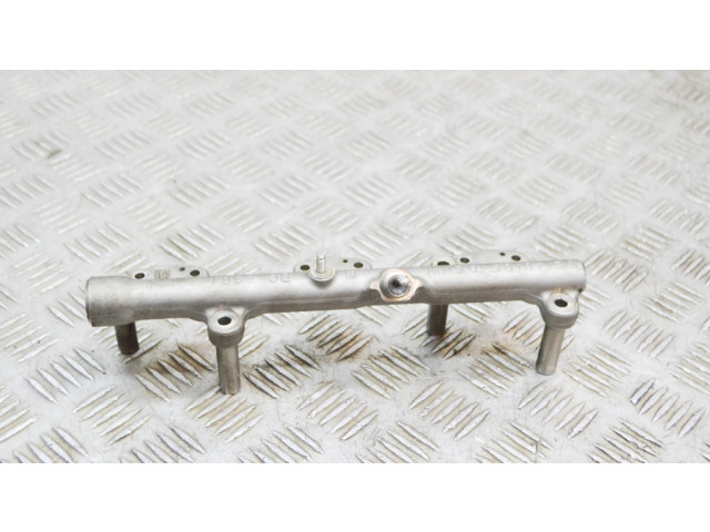 Топливная рампа 8665635 BMW X4 G02 3.0