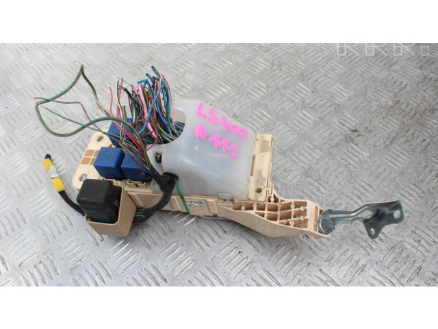 Блок предохранителей    Lexus LS 400    