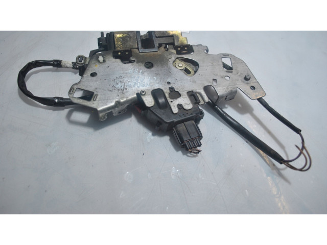 Zámek zadních dveří Chrysler Voyager 2002