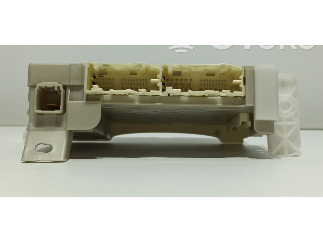 Pojistková skříňka Řídící jednotka BSM 8273052K40, 82730-52K40   Toyota Yaris 2015