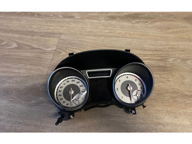 Přístrojová deska Mercedes-Benz GLA W156 2016 A1569002403