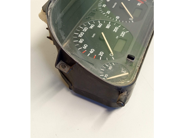 Панель приборов 851005020, 1H0919860BX   Volkswagen Golf III       