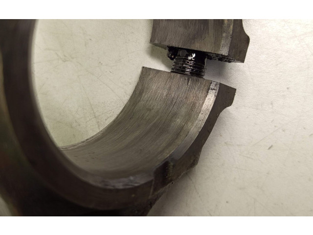  Поршень с шатуном    Ford Ranger  