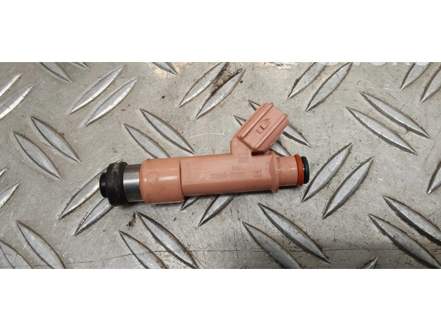 Vstřikovač Toyota Yaris pro benzínový / Электричество motor 1.5