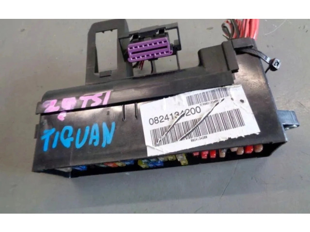   Pojistková skříňka    Volkswagen Tiguan 2008