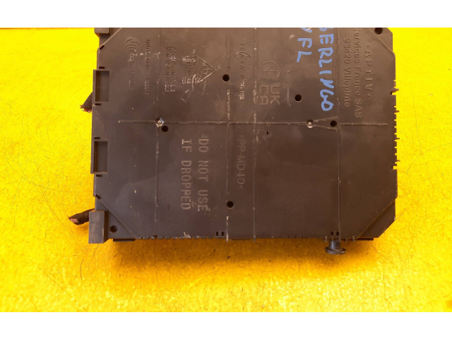 Блок предохранителей 9853735880 Citroen Berlingo