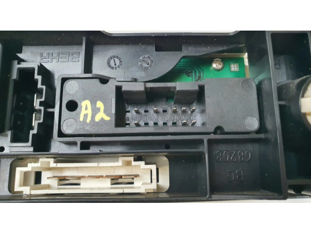 Блок управления климат-контролем 8Z0819045B   Audi A2