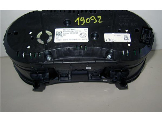 Панель приборов 5E0920951D   Skoda Octavia Mk3 (5E)       