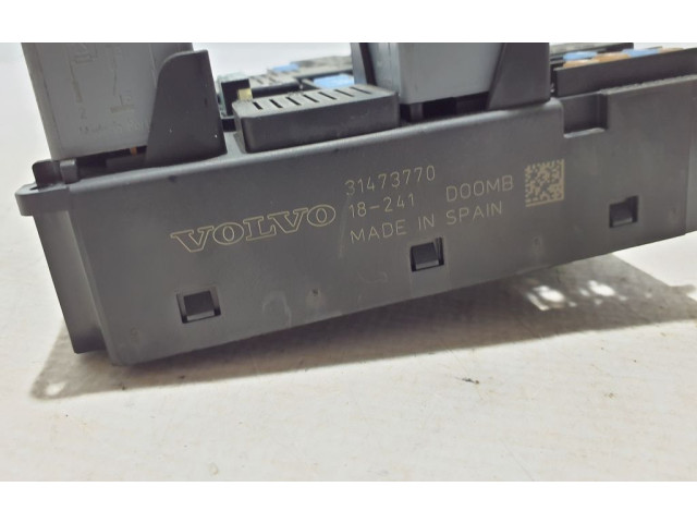 Блок предохранителей 31473770 Volvo S60