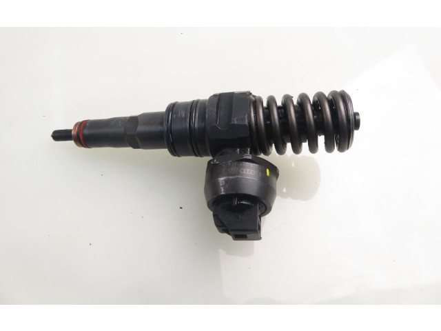 Vstřikovač 0414720215, 038130073AG Volkswagen Caddy BJB