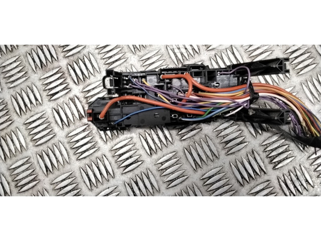 Блок предохранителей 13800159    Volvo V70  D4204T5 