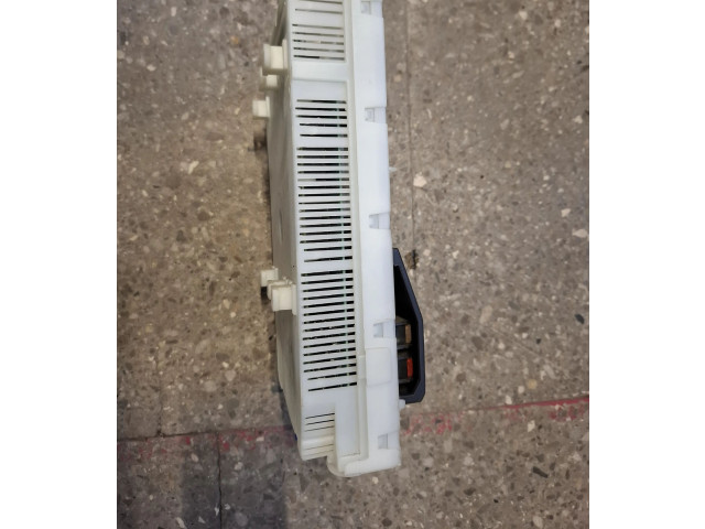 Pojistková skříňka 30765624, 7G9T14C256FA Volvo XC70 2010