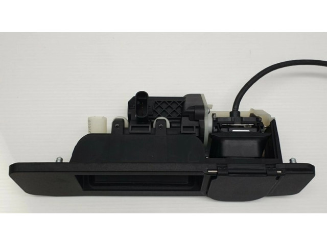 Выключатель открытия задней двери