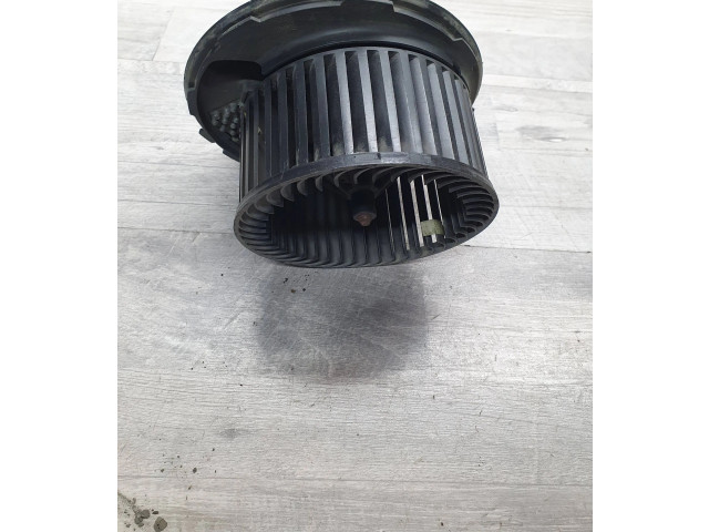 Вентилятор печки 3C0907521F, F011500081 Skoda Octavia Mk2 (1Z)
