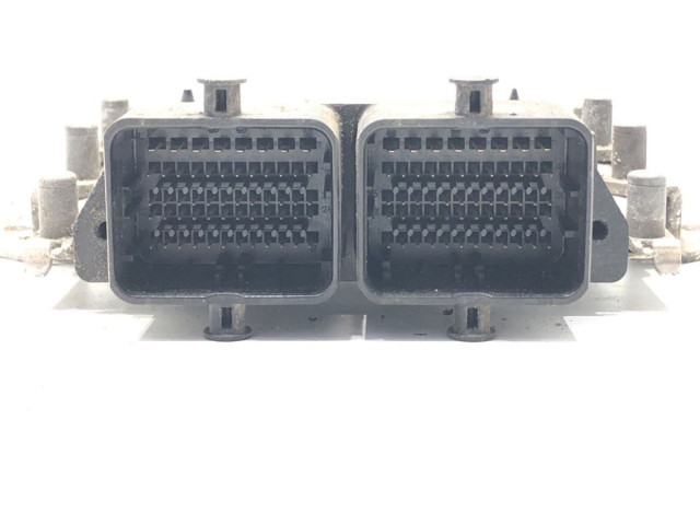 Блок управления двигателем ECU 33910-69L00 Suzuki Swift II