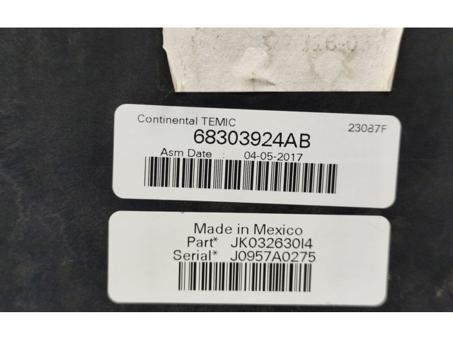 Блок предохранителей 68303924AB Jeep Wrangler