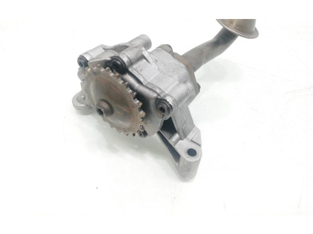 Масляный насос   038115121A  Audi A3 S3 8P 