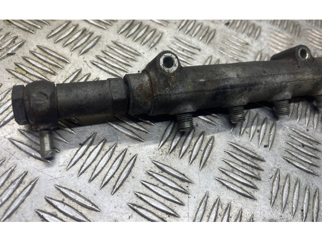 Топливная рампа 8658252, 002855 Volvo S80