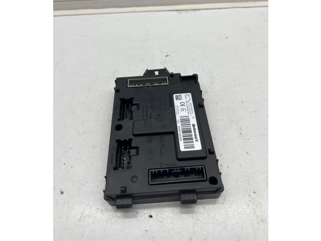 Блок управления 284B15592R   Dacia Spring