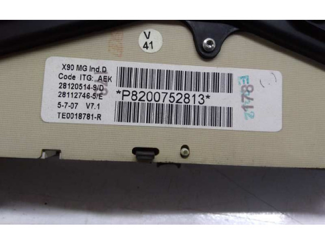 Панель приборов 8200752813 Dacia Logan I