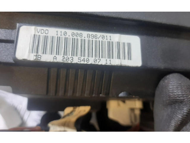 Přístrojová deska  Mercedes-Benz C W203 2005 A2035400711  