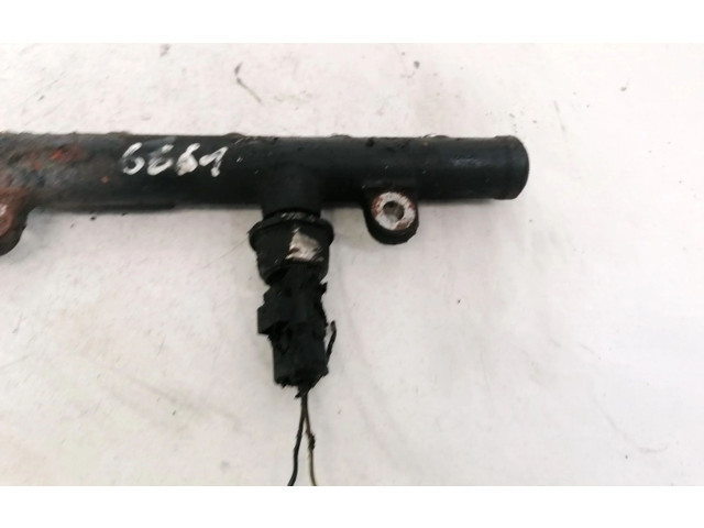 Топливная рампа 9654726280, 05257003331 Volvo S40