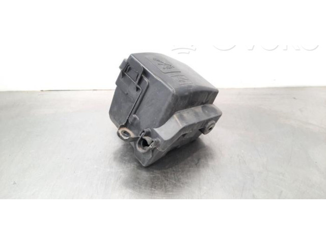 Блок предохранителей 243809584R Dacia Duster