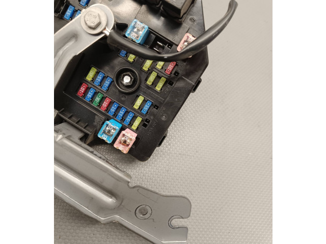 Pojistková skříňka PA66GF15 Opel Antara 2012