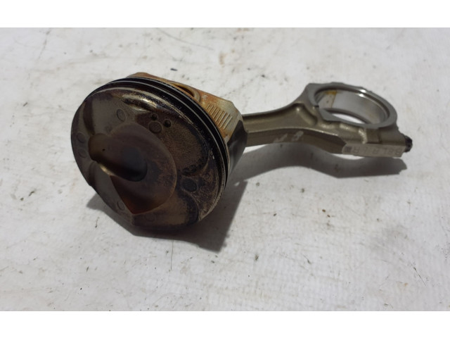  Поршень с шатуном FB20 12013AC050  Subaru Forester SK  