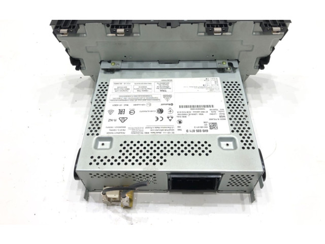 Радио/ проигрыватель CD/DVD / навигация 6V0035871D    Skoda Fabia Mk3 (NJ)