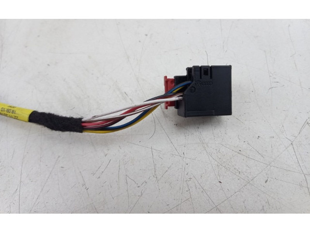 Зеркало (механическое)       Audi Q2 -   -  года   