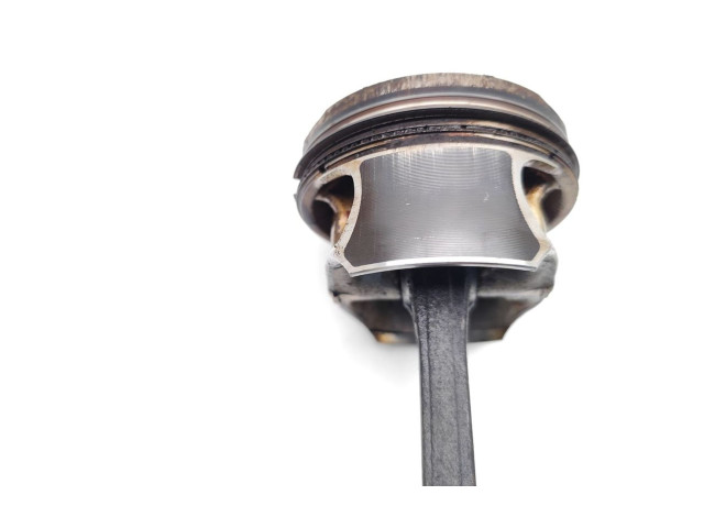 Píst M270.910 Mercedes-Benz GLA W156 M270.910