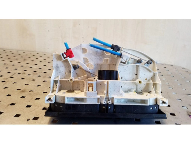 Блок управления климат-контролем 1J0819045E   Volkswagen PASSAT B5