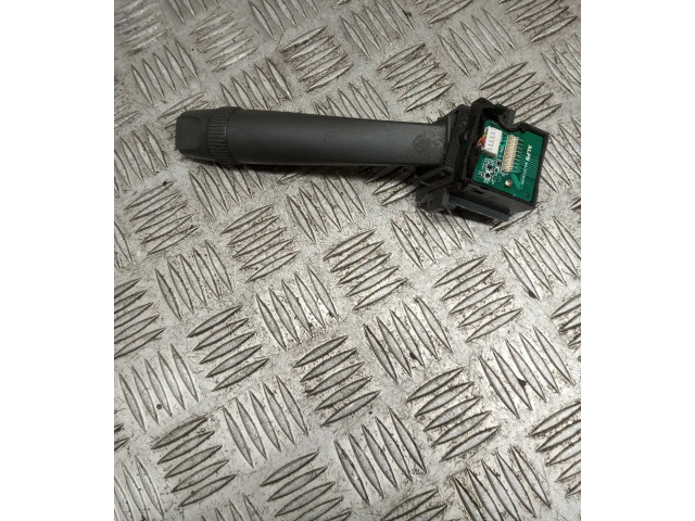 Ручка стеклоочистителей Volvo V70