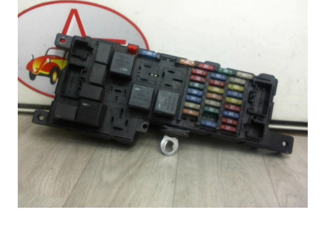 Блок предохранителей 9162321, 9162321 Volvo S80