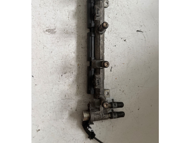 Топливная рампа 036133319   Audi A3 S3 8P   для двигателя BLS