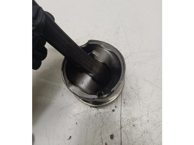  Поршень с шатуном  8370B  Mercedes-Benz GL X166  