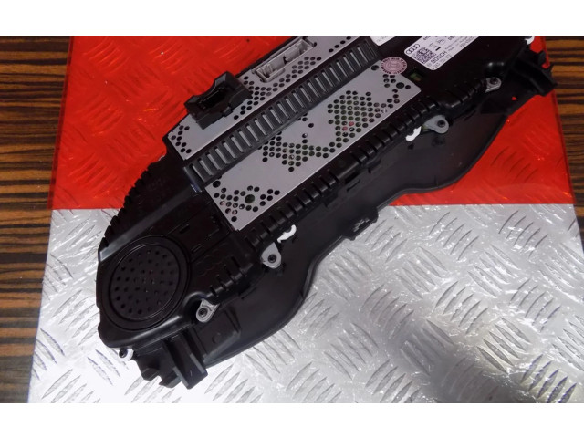 Přístrojová deska  Audi Q7 4M 2015 4M0920787  