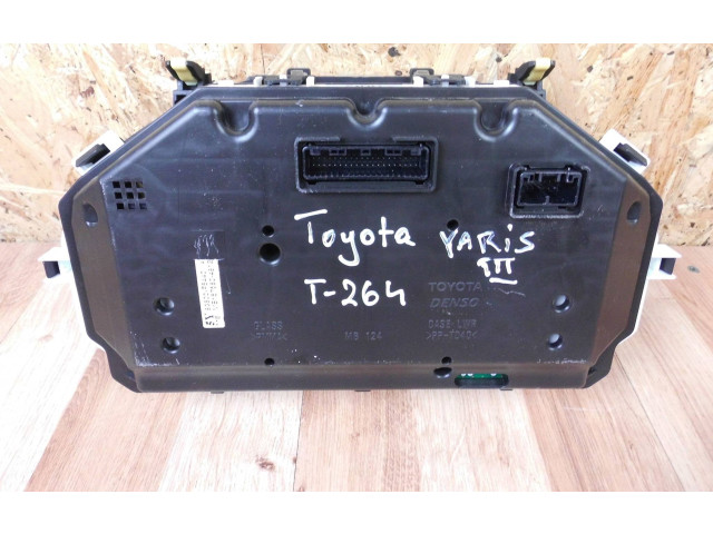 Přístrojová deska  Toyota Yaris 2017 83800F5440  