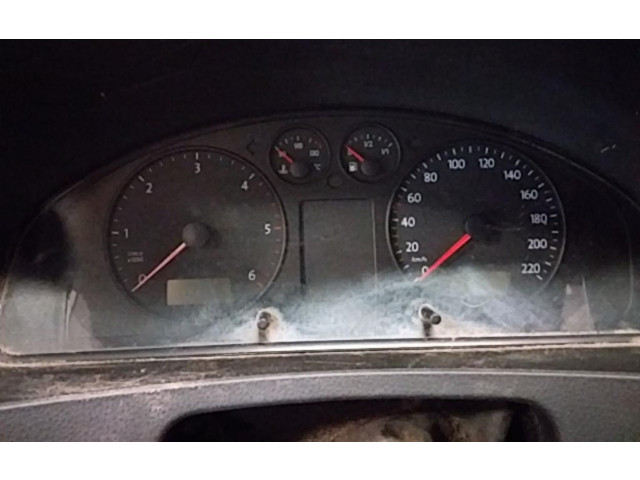 Přístrojová deska Volkswagen Transporter - Caravelle T5 2008