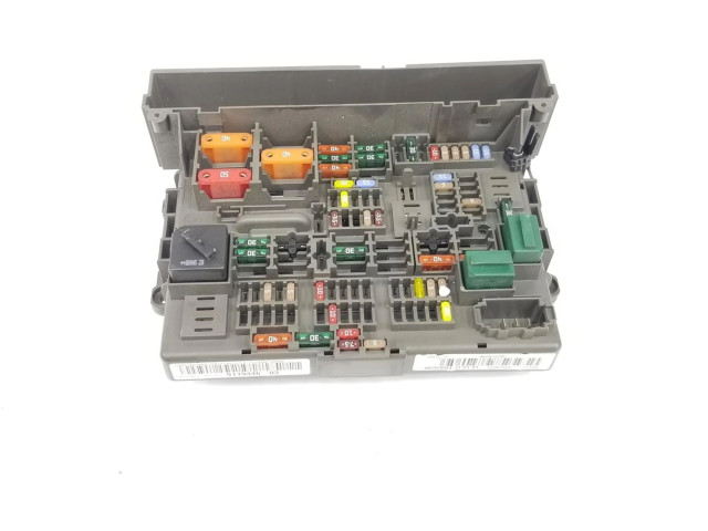 Pojistková skříňka 61149119446, 61149119445 BMW 1 E82 E88 2007