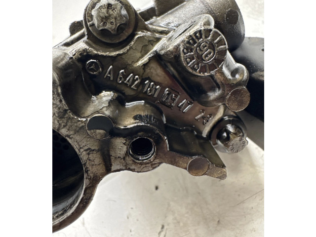 Масляный насос  OM642 A6421810547  Mercedes-Benz GL X164 